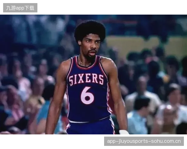 NBA巨星隔扣硬吃内线：巅峰对决中的霸气表现